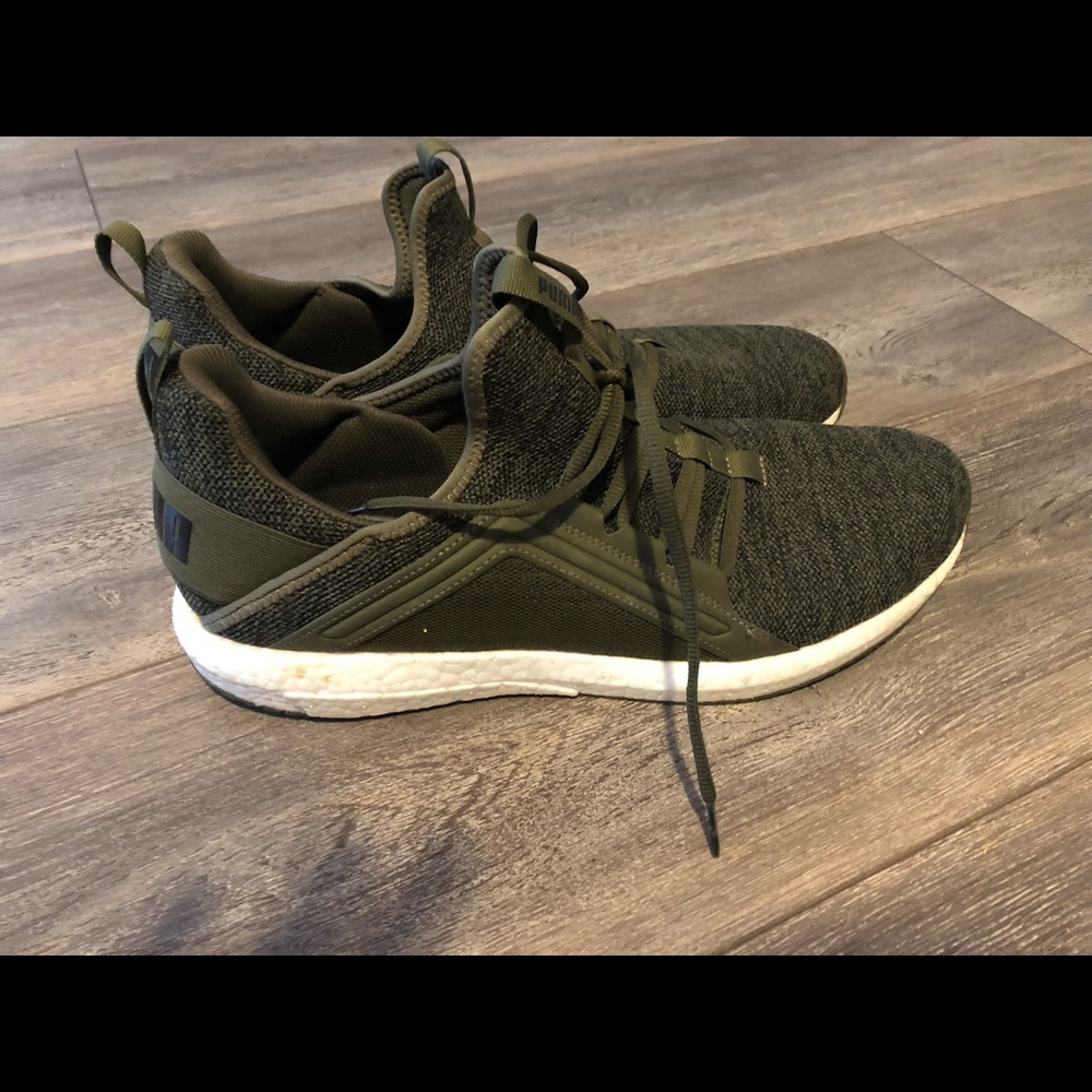 Puma NRGY knit size 14 like new